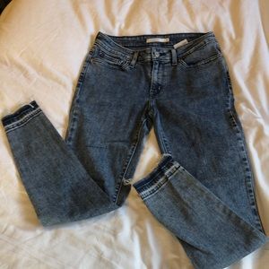 Levi’s 711 skinny jeans